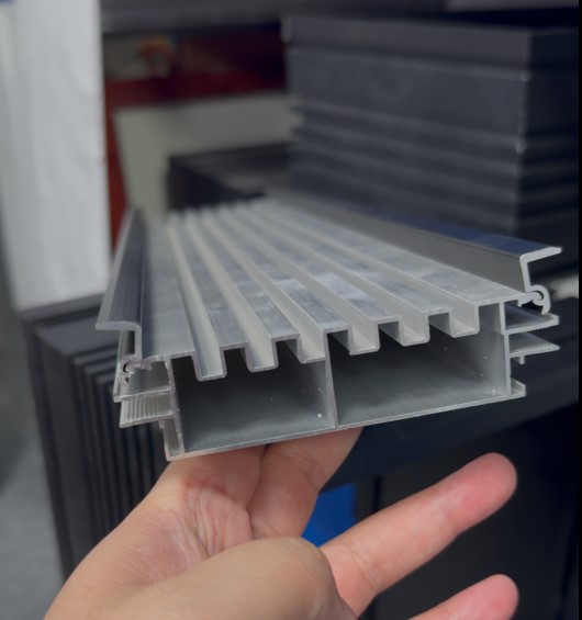 Parametric-Designed Aluminum Extrusions for Algorithmic Architectural Signage